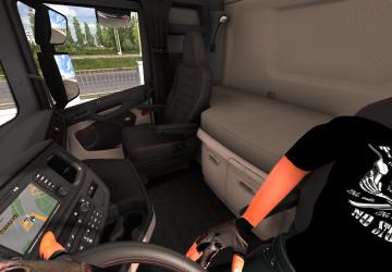 Retextured Hands in T-Shirt and Gloves version 1.0 for Euro Truck Simulator 2 (v1.39.x, - 1.41.x)